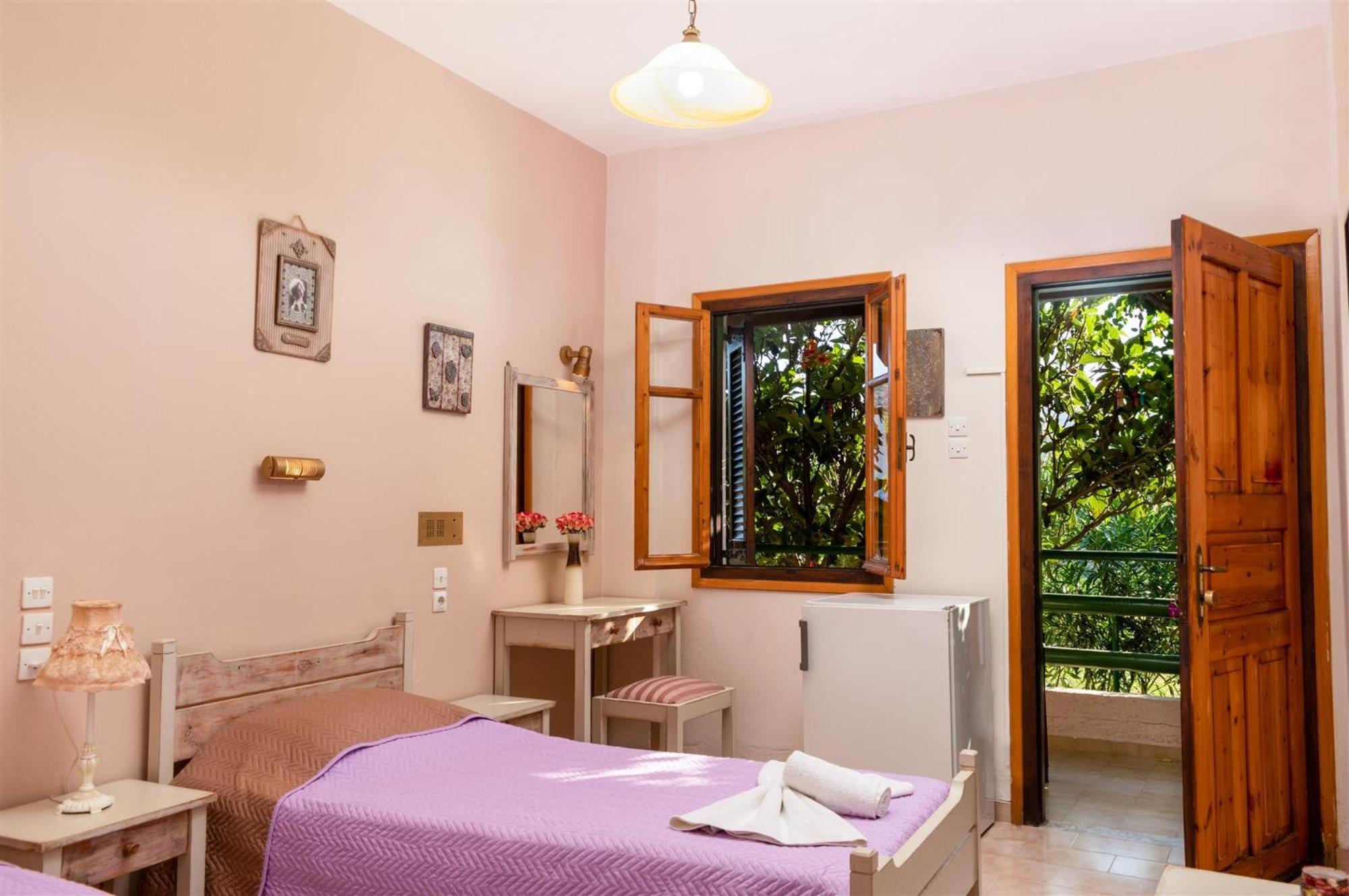 Filia Rooms Matala  Exterior photo